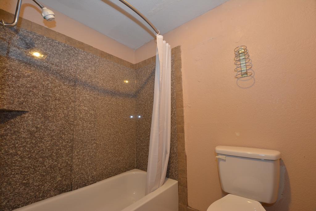 Newcastle Motel מראה חיצוני תמונה